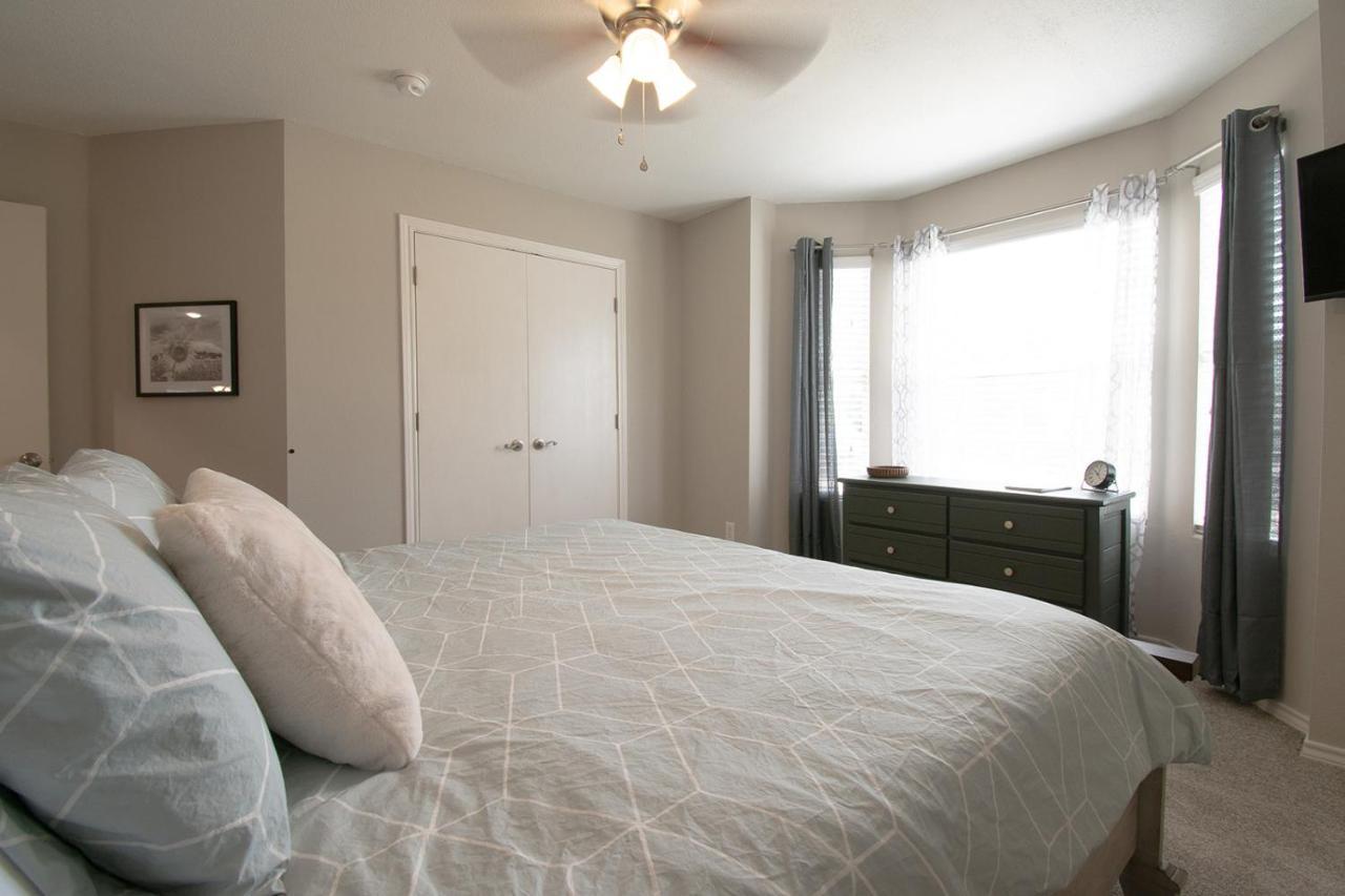 Holiday home Texas Roots: King Beds And Modern Comfort *